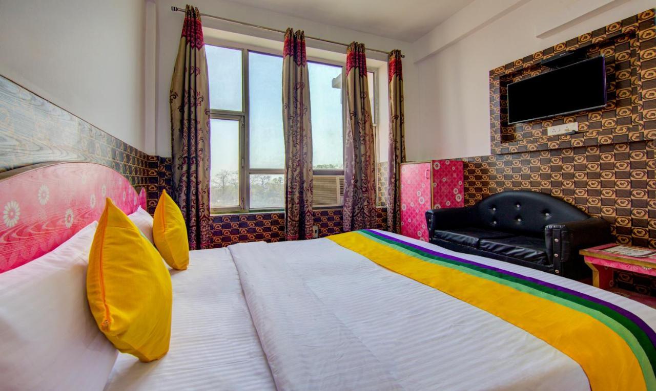 Itsy Hotels Satya Shree คาตรา ภายนอก รูปภาพ