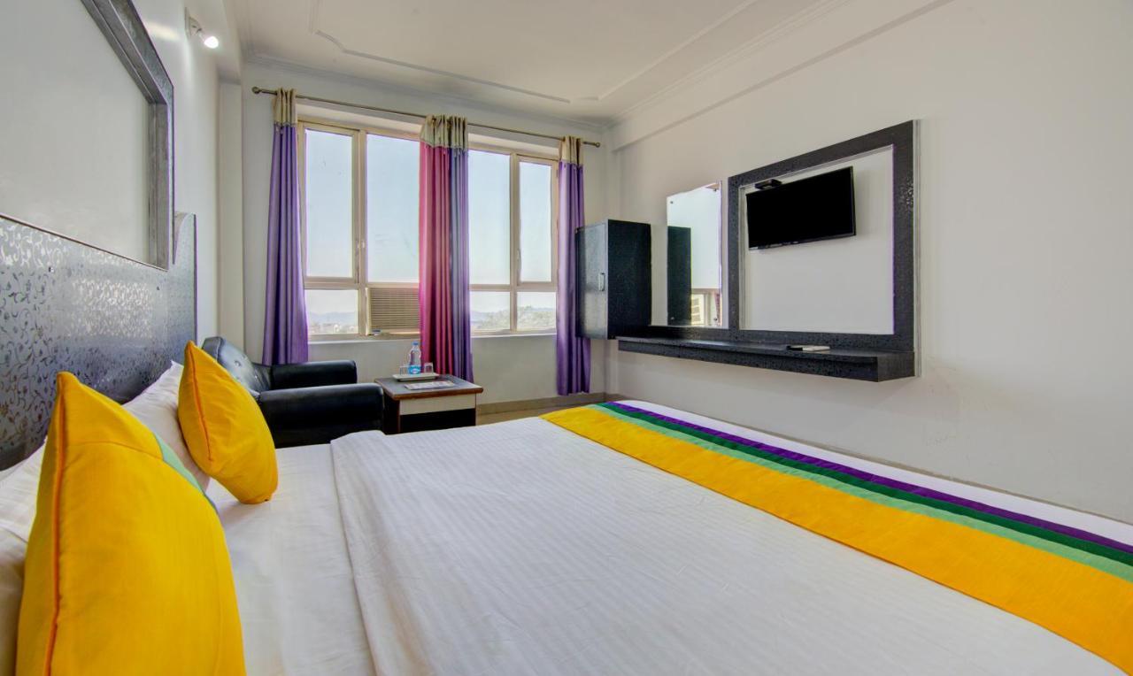 Itsy Hotels Satya Shree คาตรา ภายนอก รูปภาพ