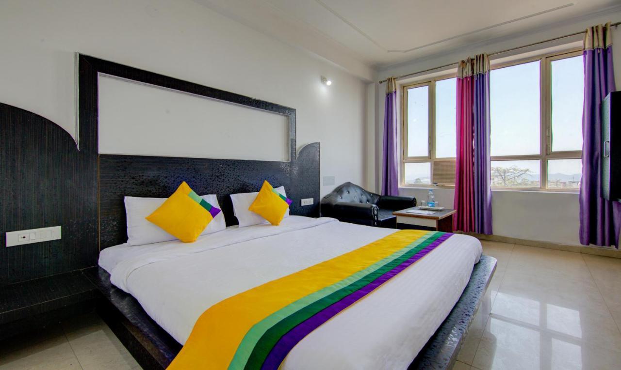 Itsy Hotels Satya Shree คาตรา ภายนอก รูปภาพ
